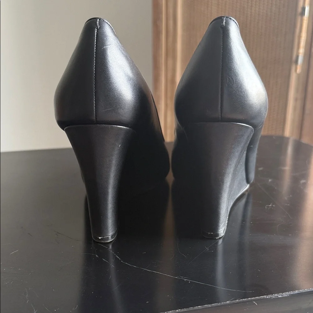 Boss Babe Wedge Pumps - Picture 4 of 9